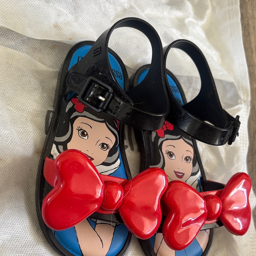 Mini Melissa Kids' Sandals - Red Bow and Black Straps - Picture 3 of 5